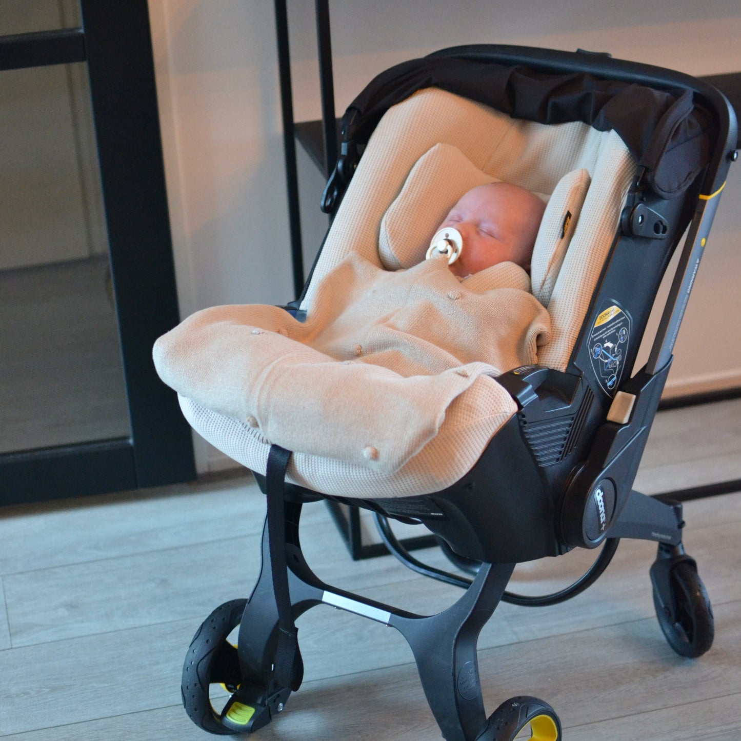 Ukje beige Knots-Decke
