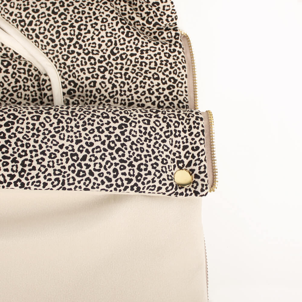 Luxury Fußsack | Universal | Ecru Sand Leopard