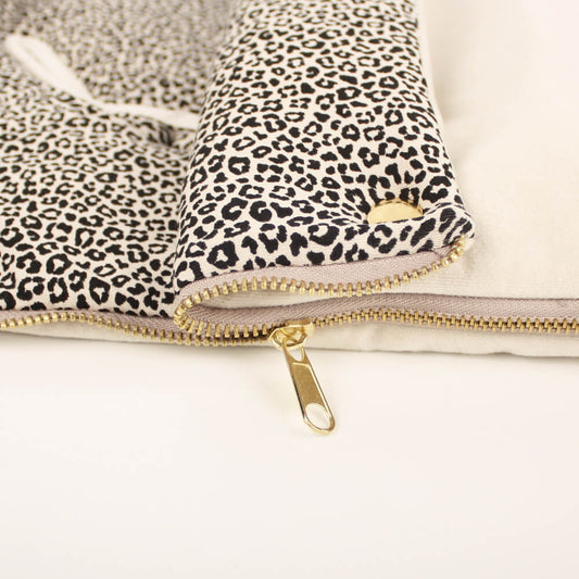 Luxury Fußsack | Universal | Ecru Sand Leopard